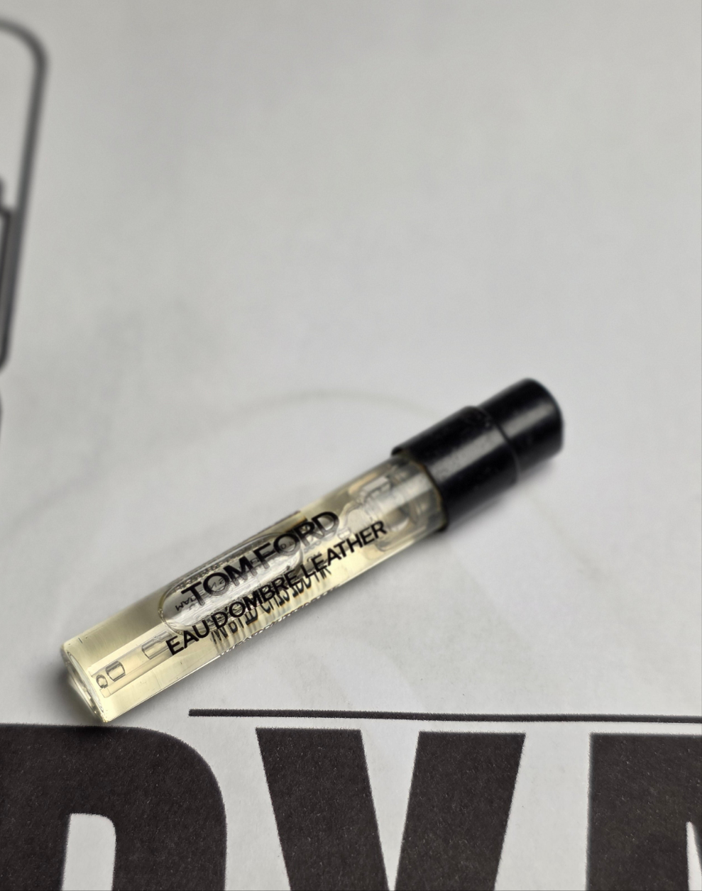 Echantillon Tom Ford Eau D'Ombrèe Leather